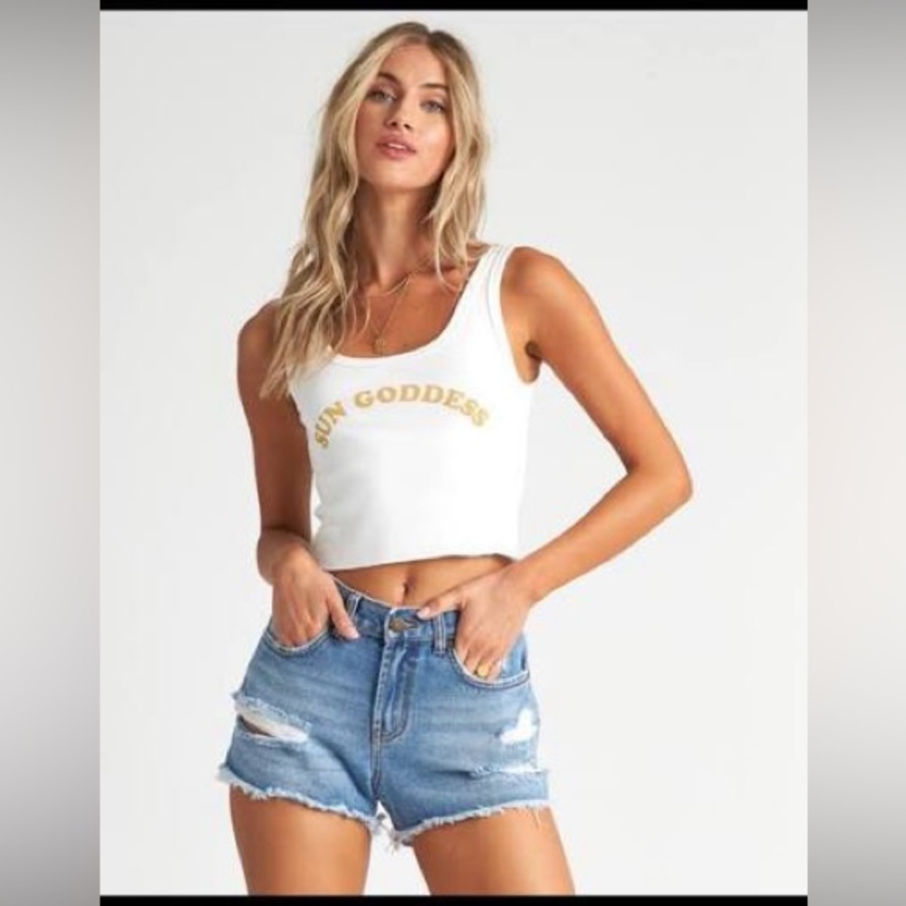 Billabong sail away med wash cotton distressed, cut off denim jean shorts 27”​